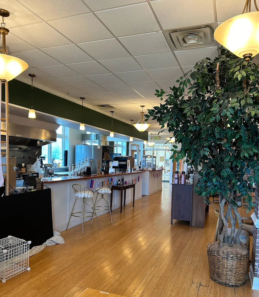 Vishwa Shanti Café bar view